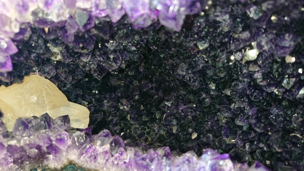 紫晶洞-中型